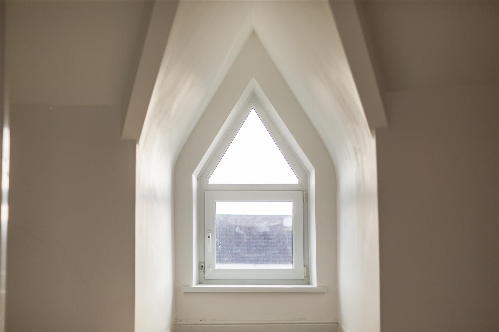 Queen Victoria Road, Llanelli, SA15 2TL